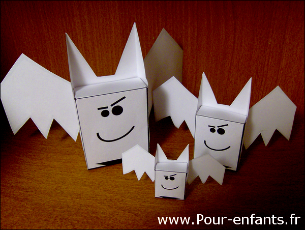 Paper toy Halloween 3 chauves-souris à imprimer gratuit